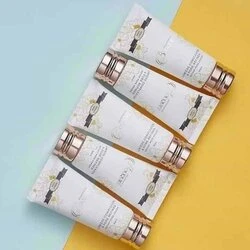 Mon Cheri Mon Cheri Miracle Pore & Wrinkle Corrector Primer Fixed 5 Mon Cheri Mon Cheri Miracle Pore & Wrinkle Corrector Primer Fixed - Image 3