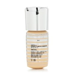 MAC Lightful C Naturally Flawless Foundation SPF 35 30ml/1oz 5 MAC Lightful C Naturally Flawless Foundation SPF 35 30ml/1oz - Image 3